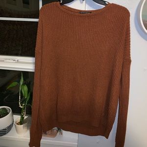 Brandy Melville sweater (ONE SIZE FITS ALL)